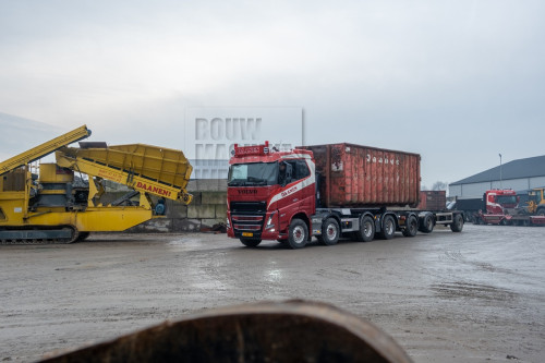 Volvo FH16-750 8x4WS 07